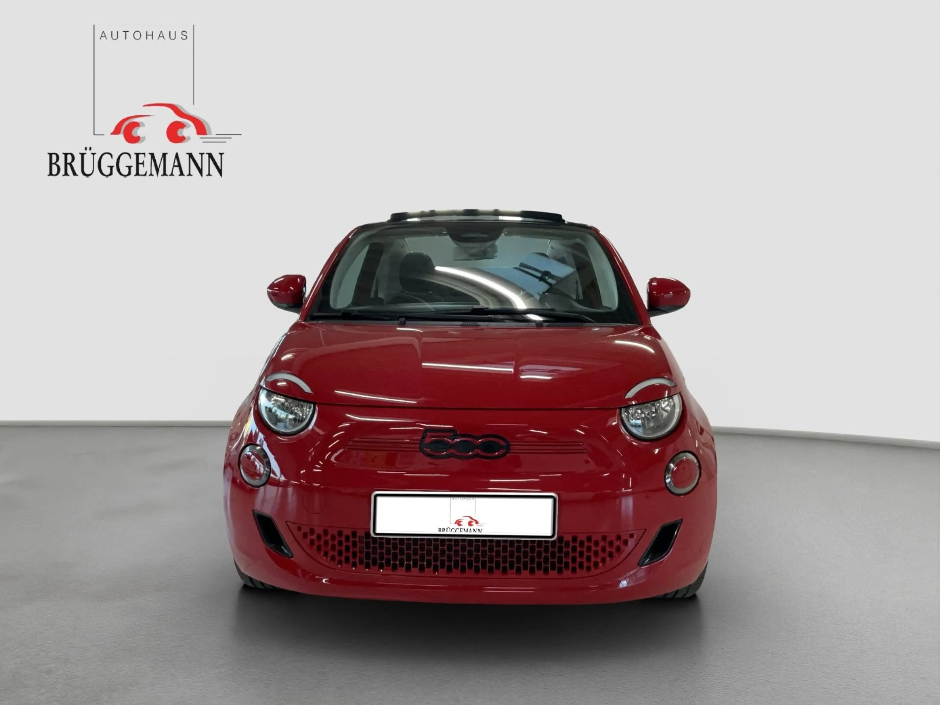 Fiat 500e 42 kWh Cabrio — photo 2