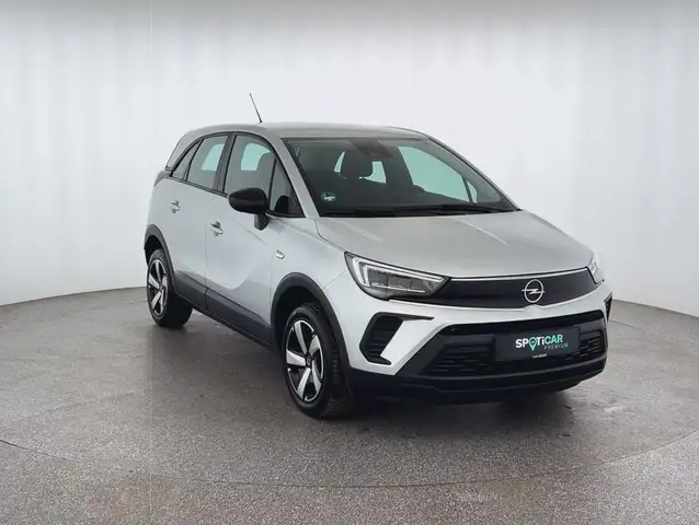 Opel Crossland view 3