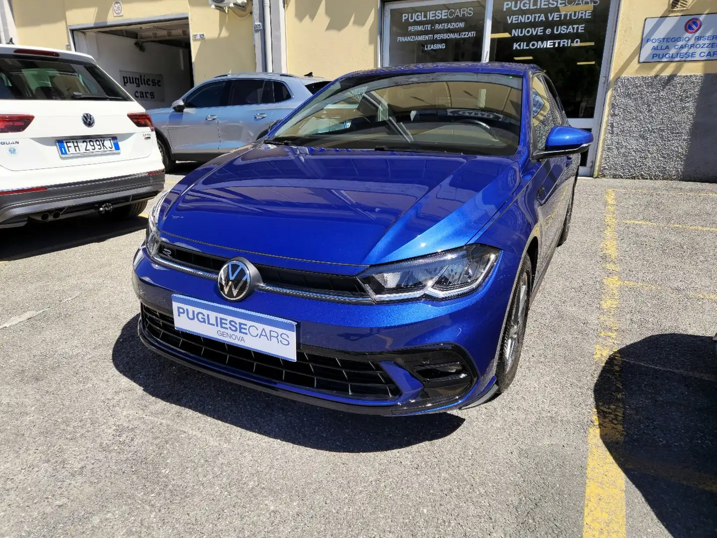 Volkswagen Polo VI 2022 1.0 tsi R-Line 95cv Blu/Azzurro - 1