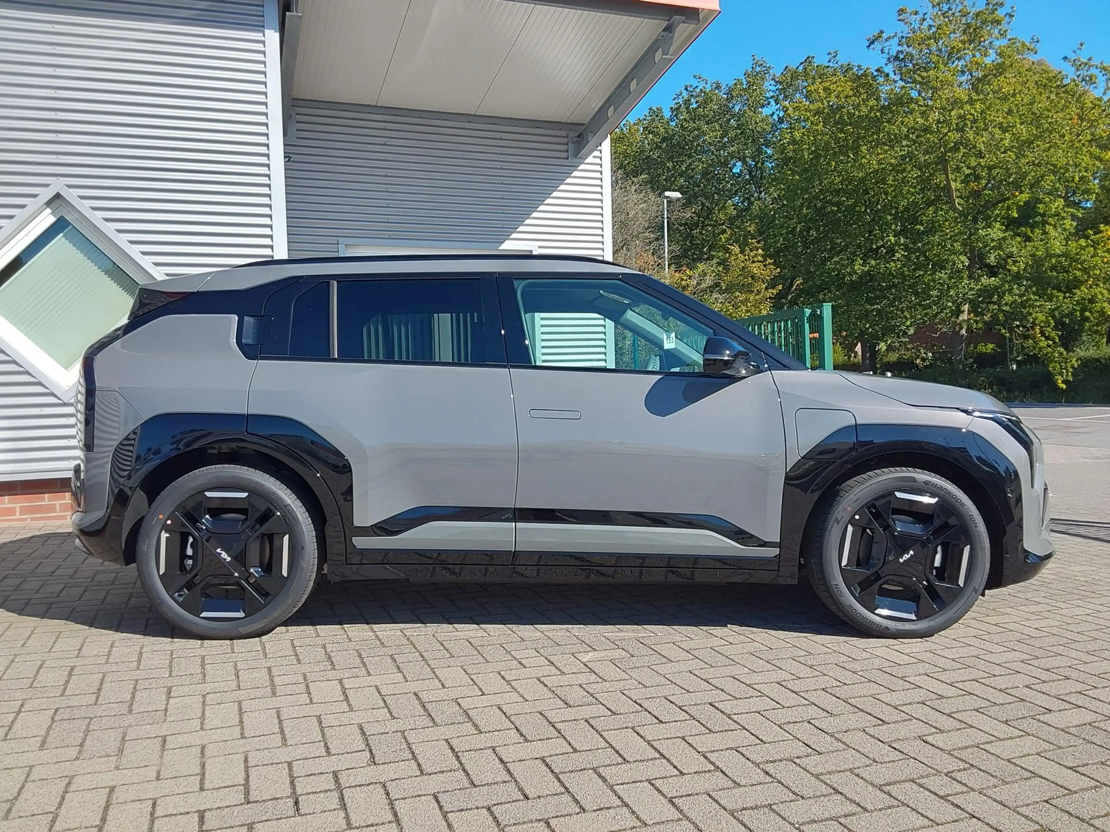 Kia EV3 81.4 kWh GT-Line ACC/360°/SHZ/LED/PDC/KAM/NAV 1... — photo 3