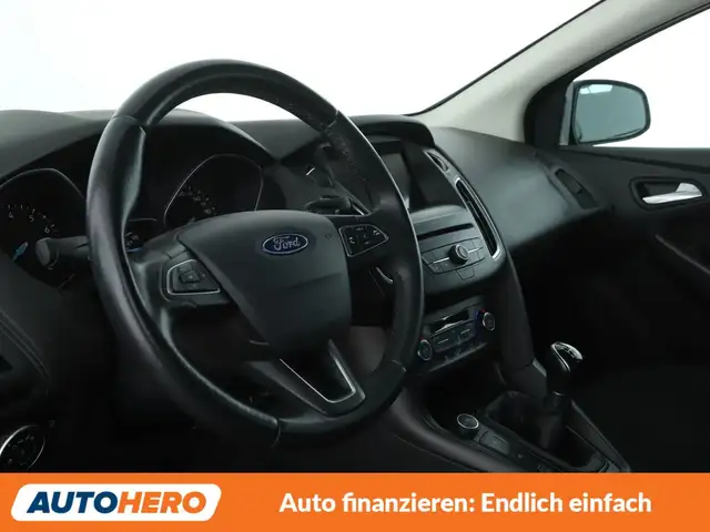 Ford Focus view 11