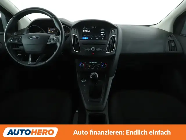 Ford Focus view 12