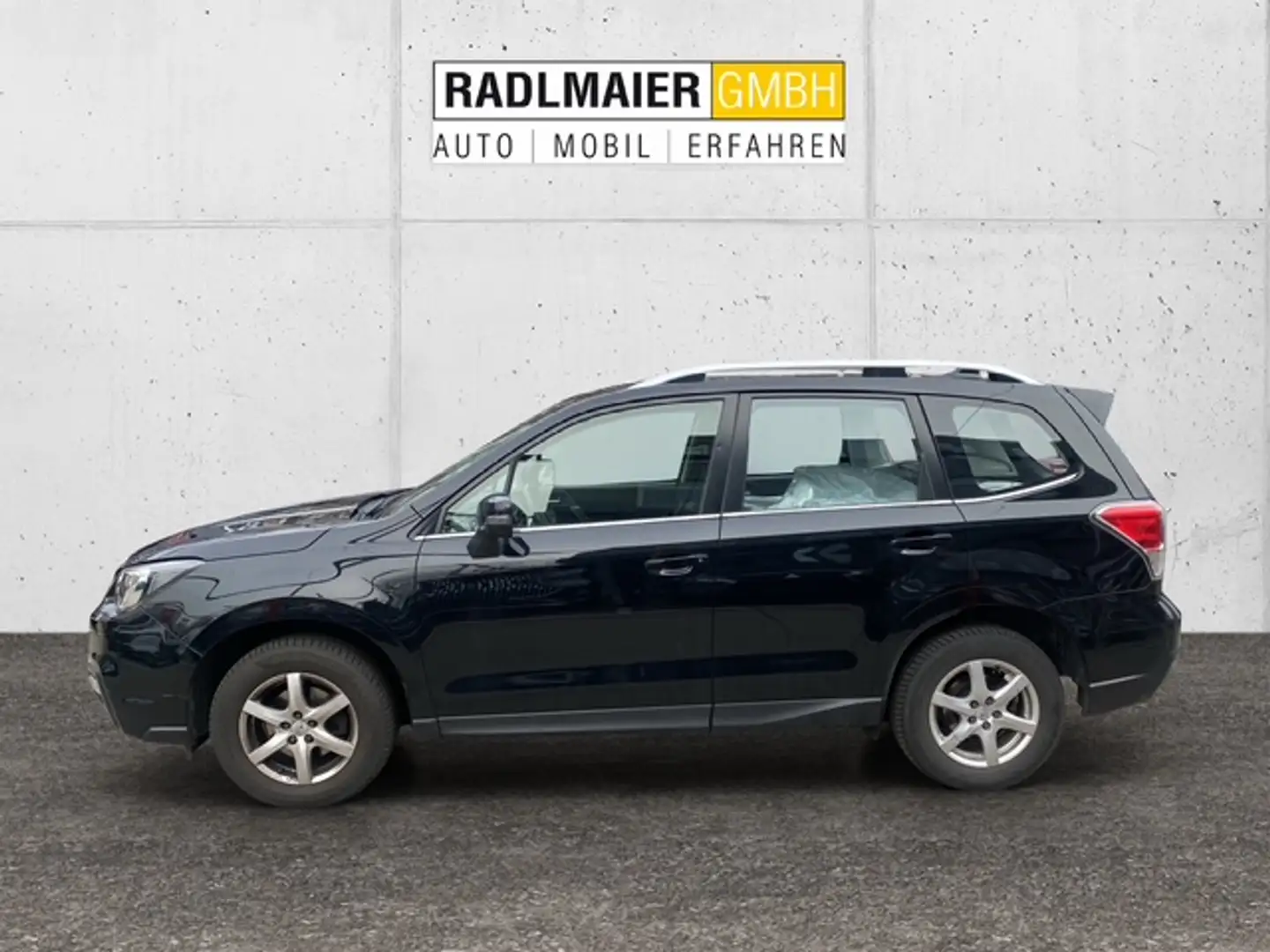 Subaru Forester Subaru Schwarz - 2