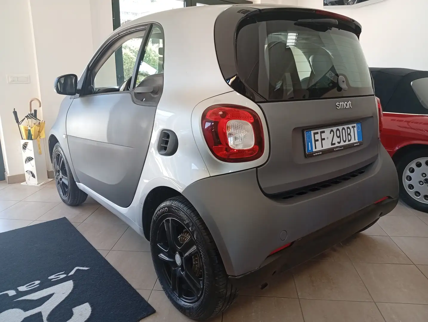 smart forTwo 1.0 Youngster 71cv twinamic Gris - 2