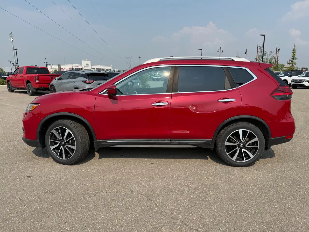 Nissan Rogue снимка Nissan Rogue