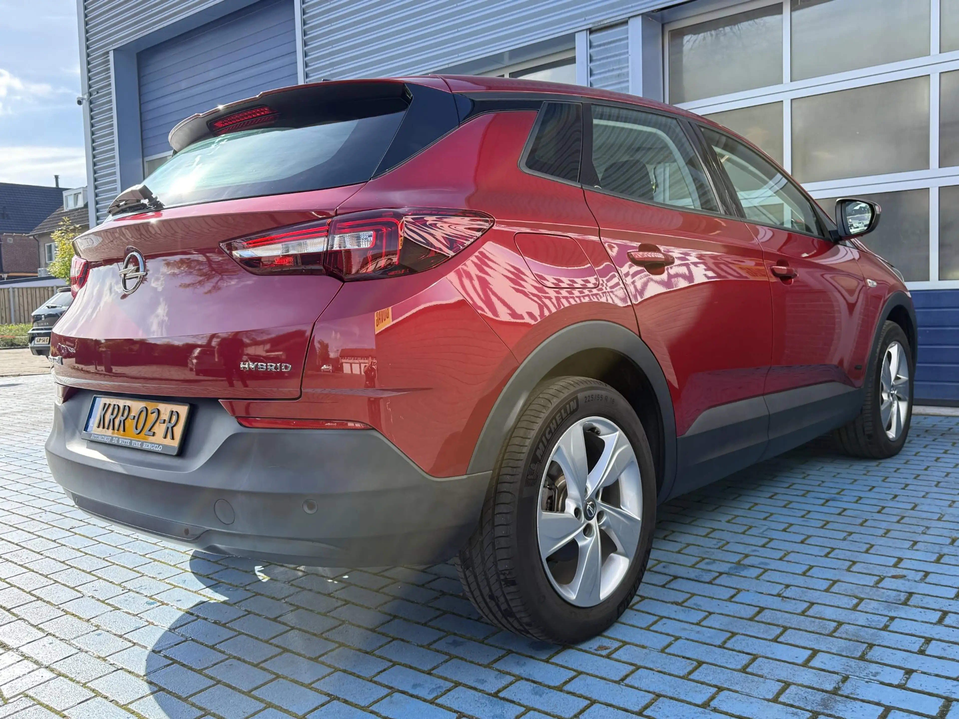 Opel Grandland X 1.6 Turbo Hybrid Business Elegance — photo 8