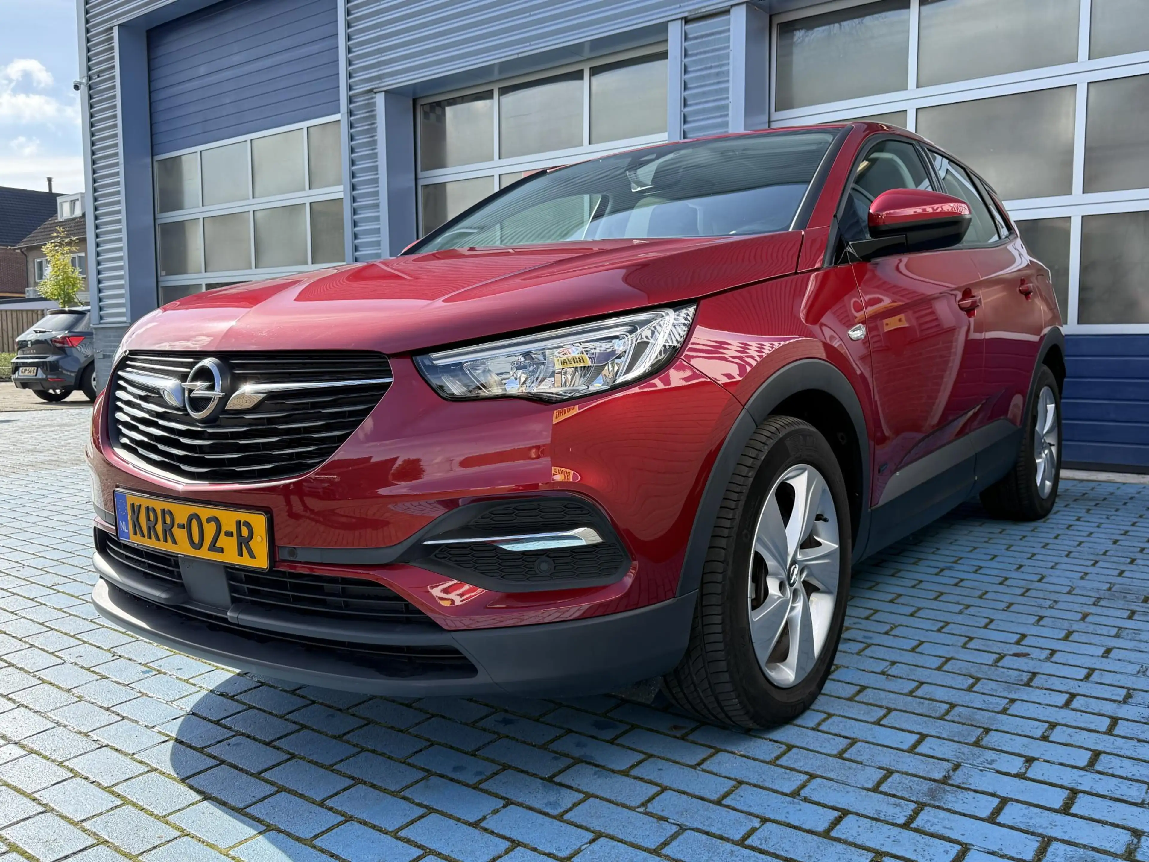 Opel Grandland X 1.6 Turbo Hybrid Business Elegance — photo 3