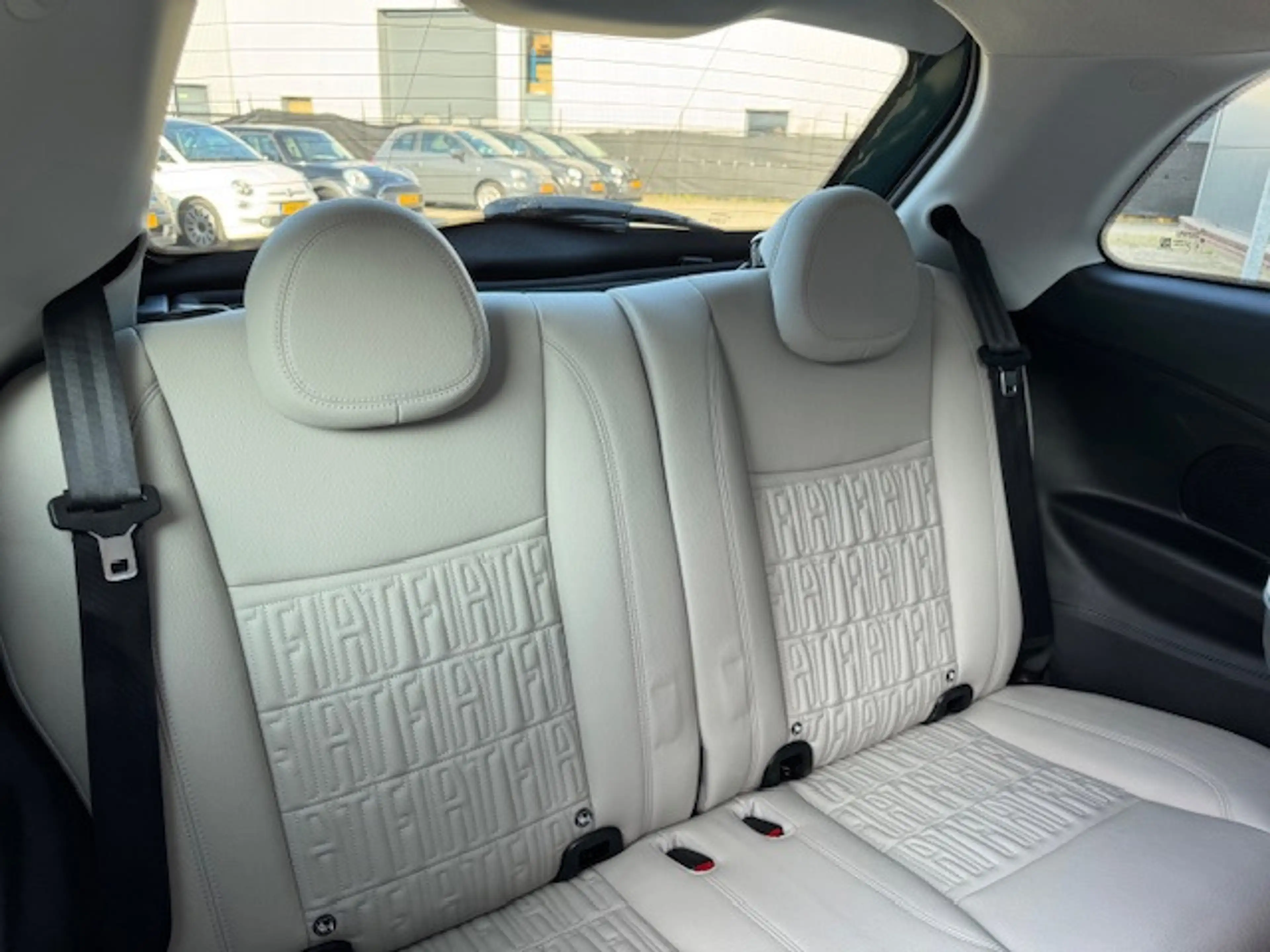 Fiat 500e La Prima 42 kWh *pano *carplay *leder *stoelverw. — photo 22
