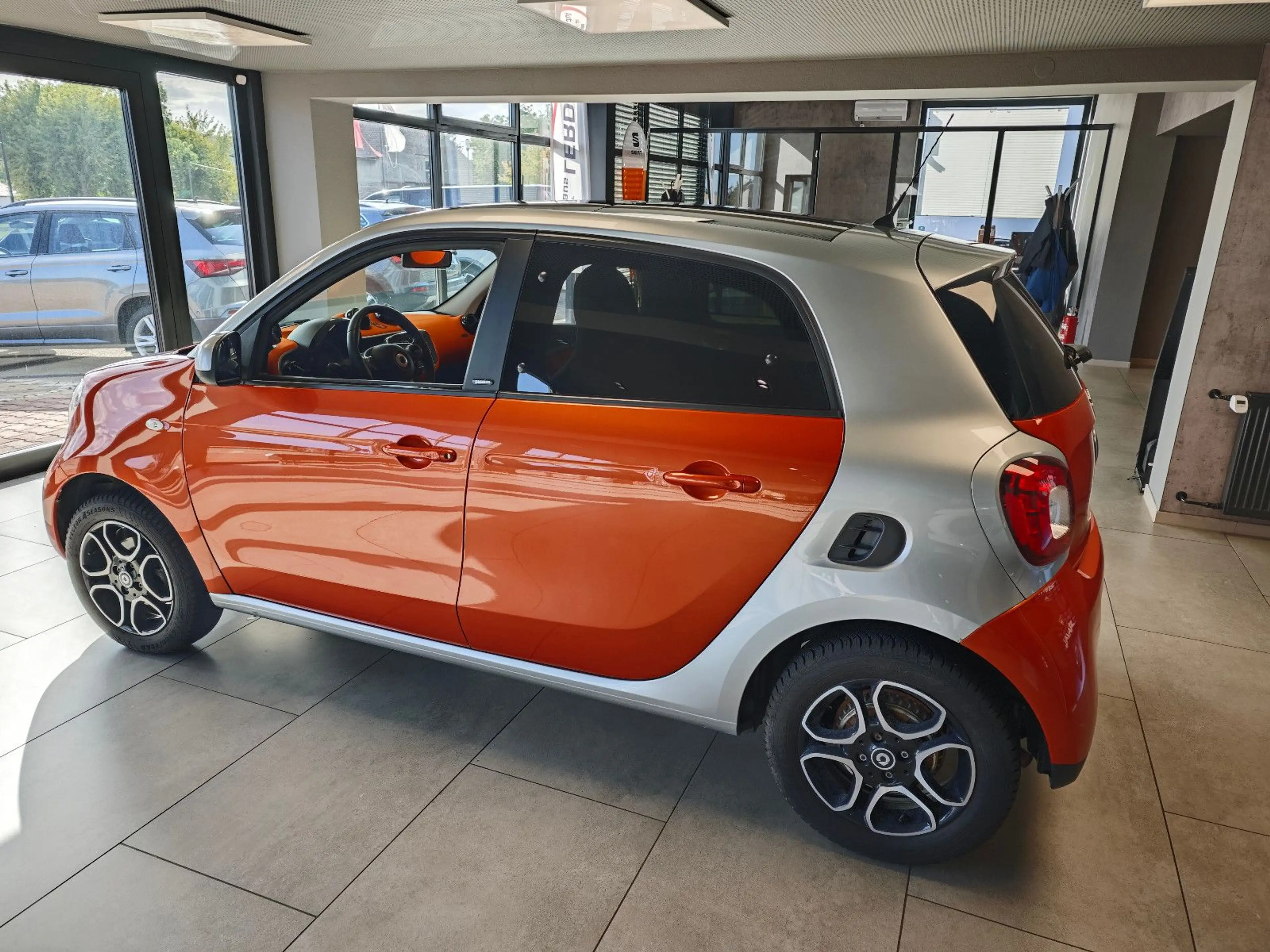 smart forFour Passion 0.9 Turbo 90PS| 35TKM |Pano|Shz| — photo 3