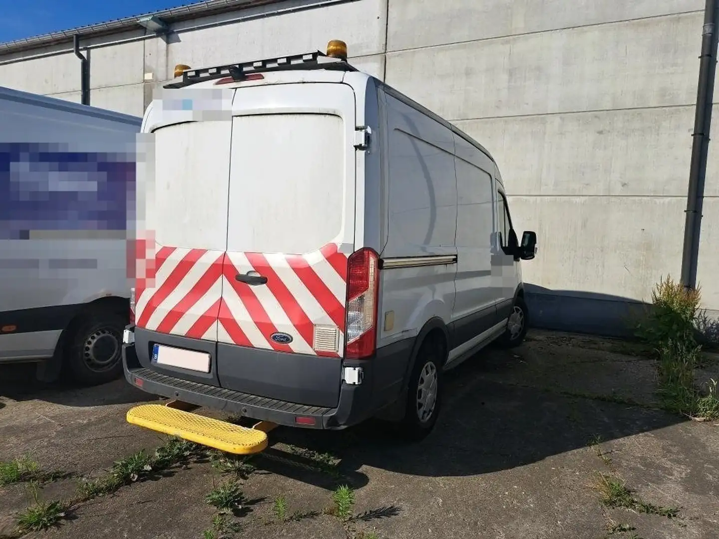 Ford Transit 350 96kW L2H2 Van Trend Delantera - 2