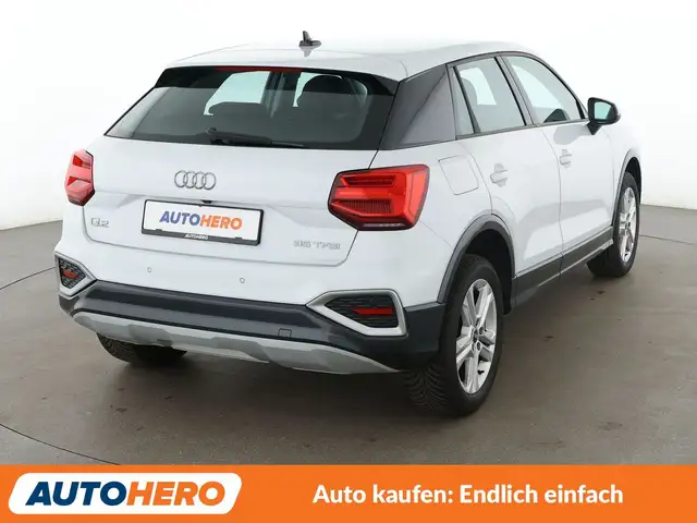 Audi Q2 view 6