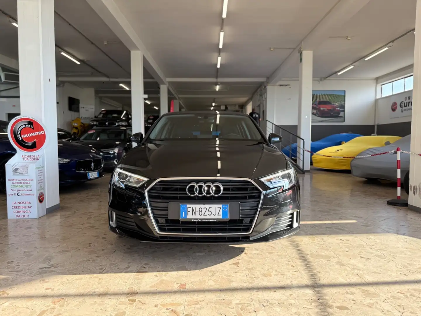 Audi A3 SPB 1.6 TDI 116 CV S tronic Design Zwart - 2