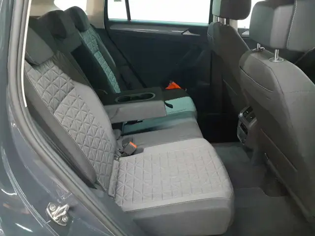 Volkswagen Tiguan view 13