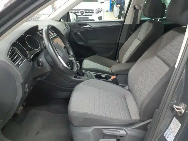 Volkswagen Tiguan view 8