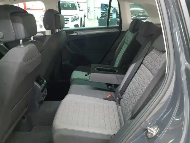 Volkswagen Tiguan view 14