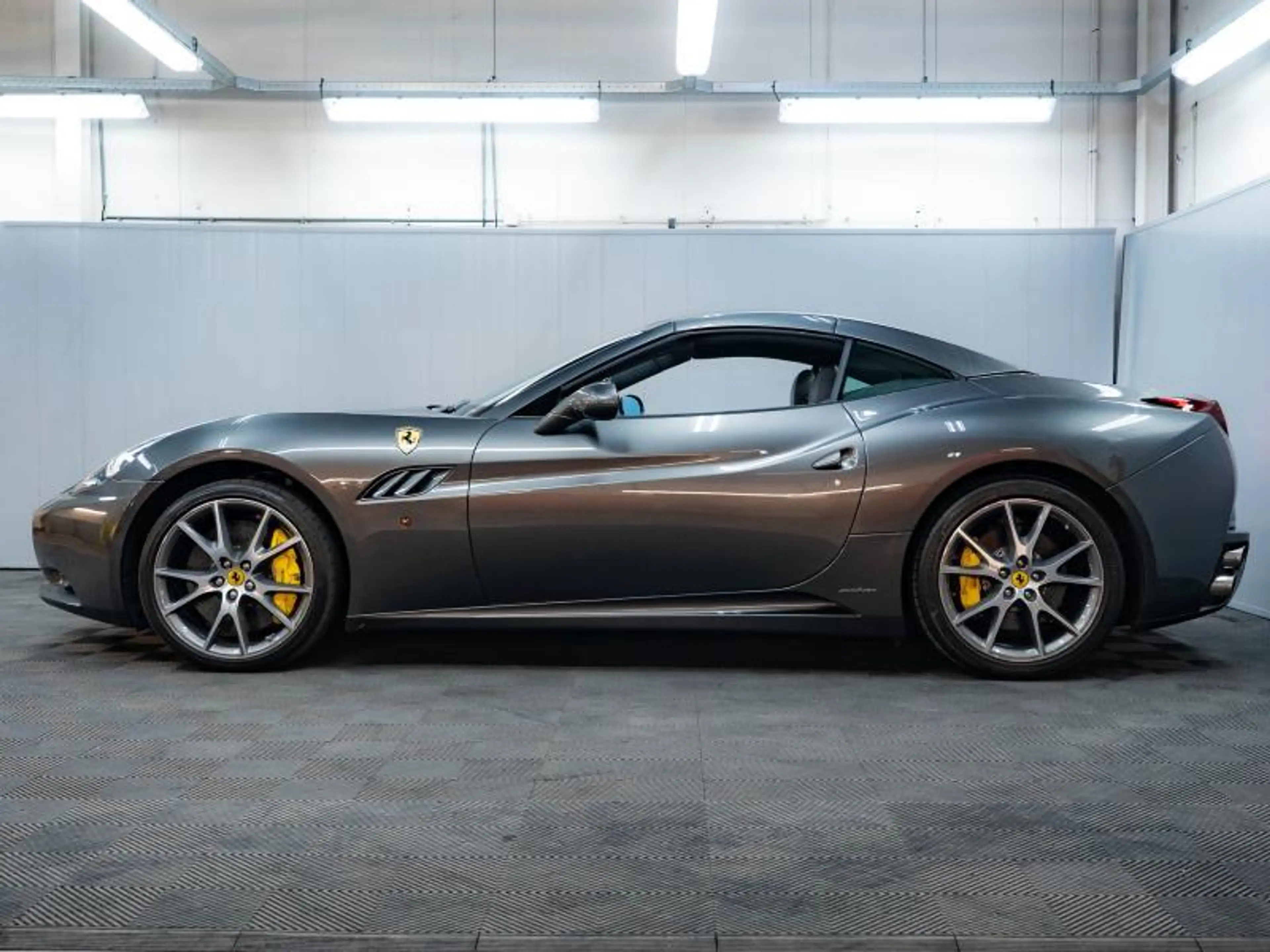 Ferrari California — photo 6