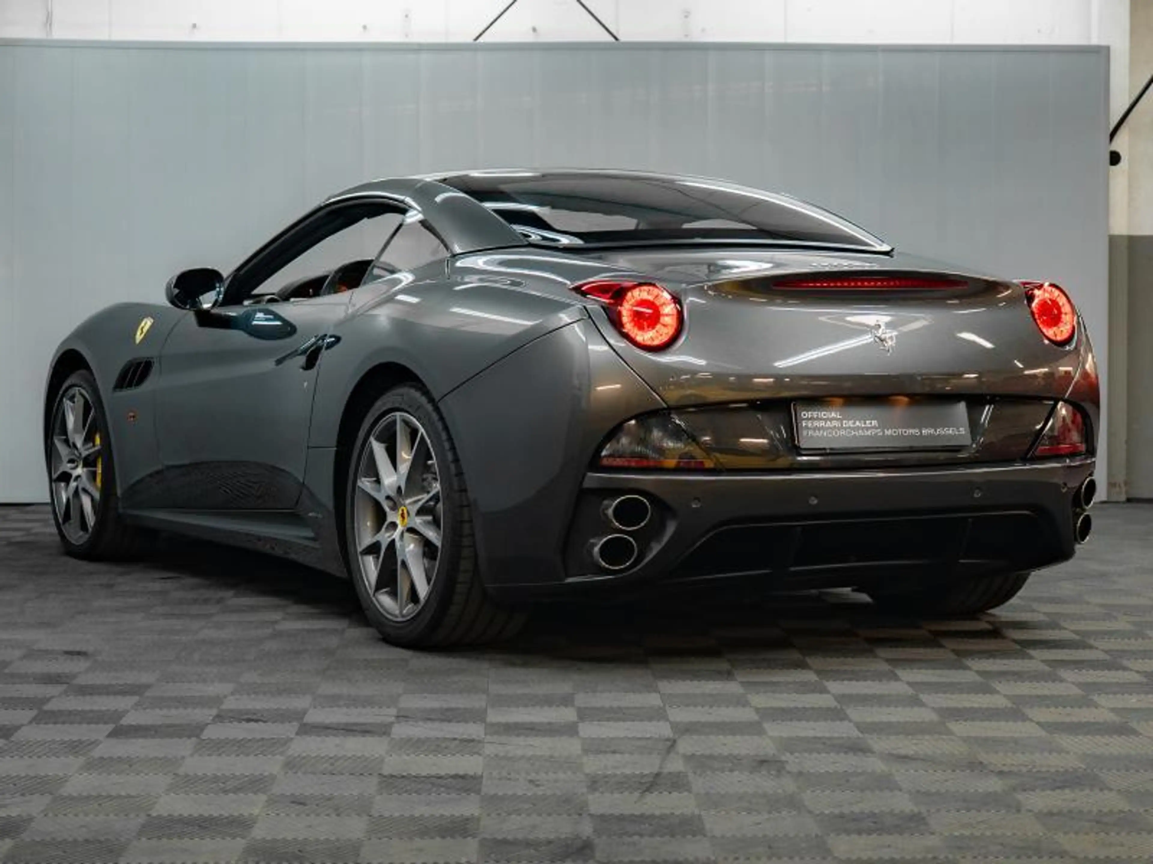 Ferrari California — photo 5