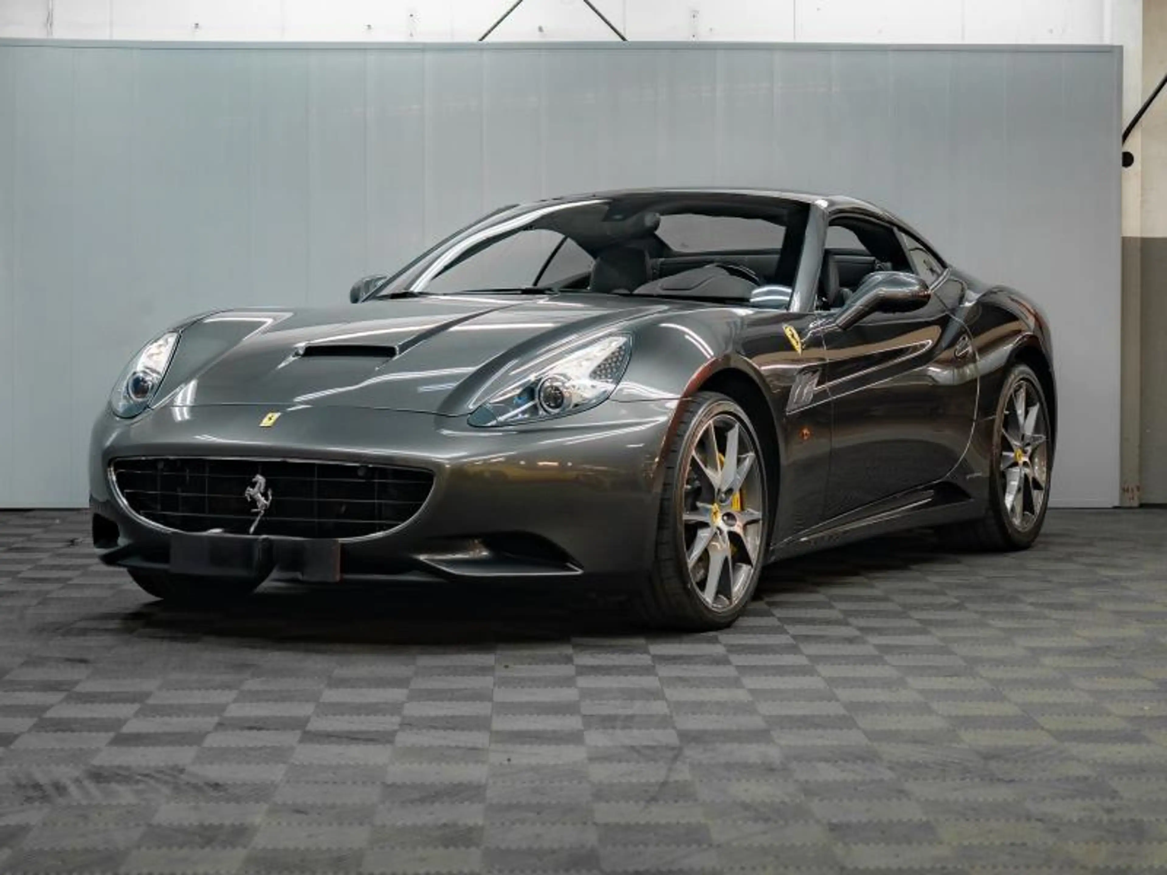 Ferrari California — photo 7