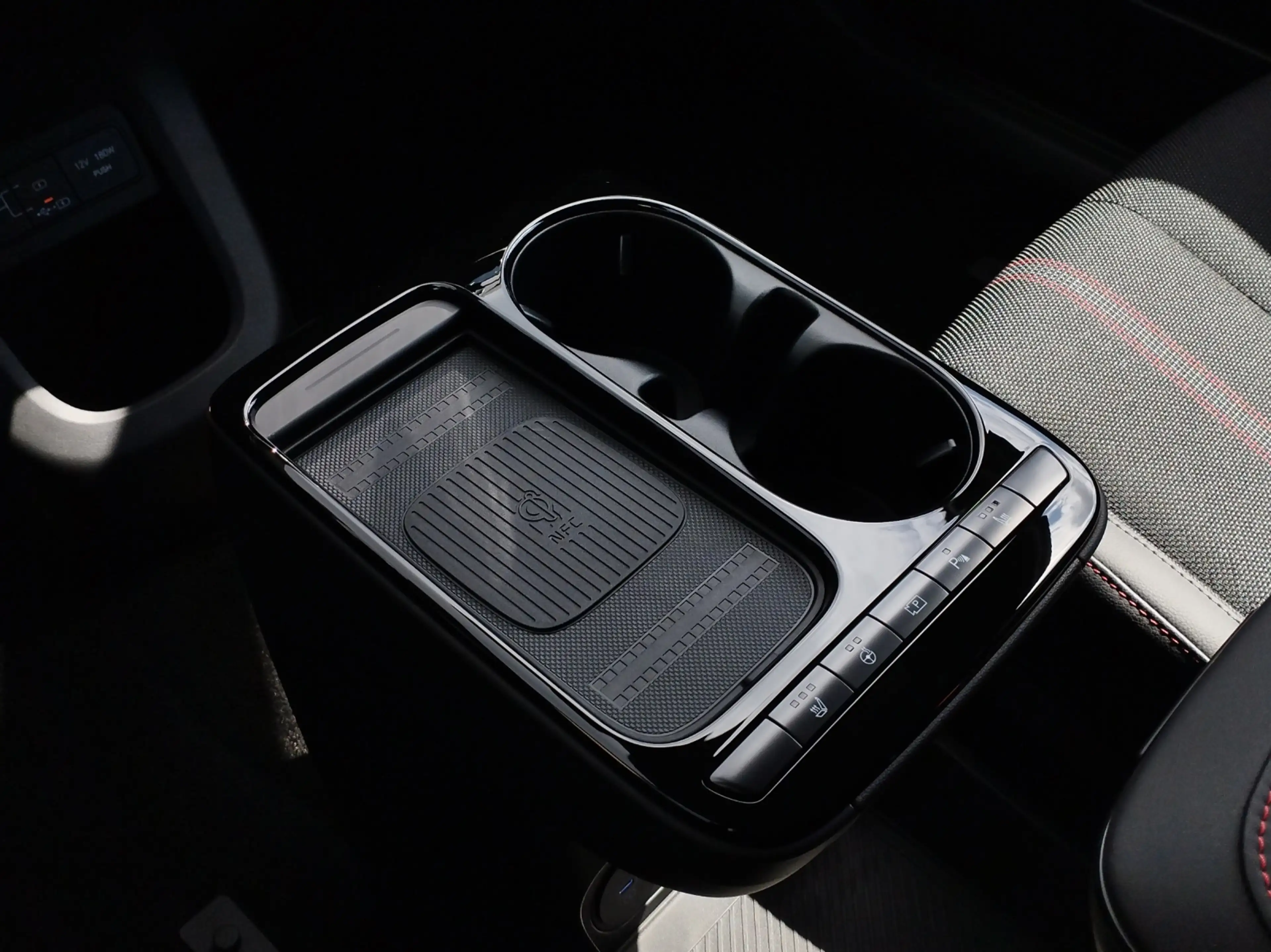 Hyundai IONIQ 5 84 kWh N Line X PANO/HEAD-UP — photo 11