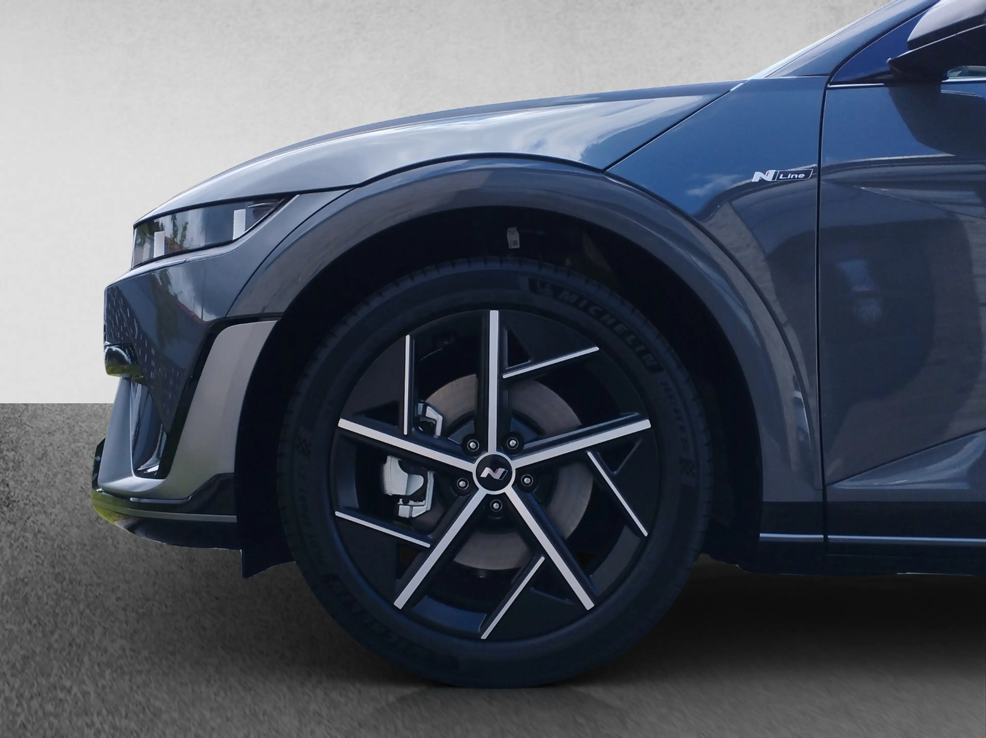 Hyundai IONIQ 5 84 kWh N Line X PANO/HEAD-UP — photo 15