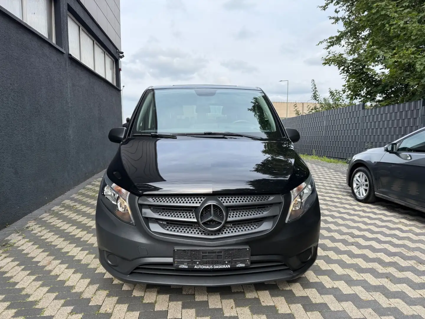 Mercedes-Benz Vito Mixto 116 Lang CDI RWD lang Navi AHK Schwarz - 2