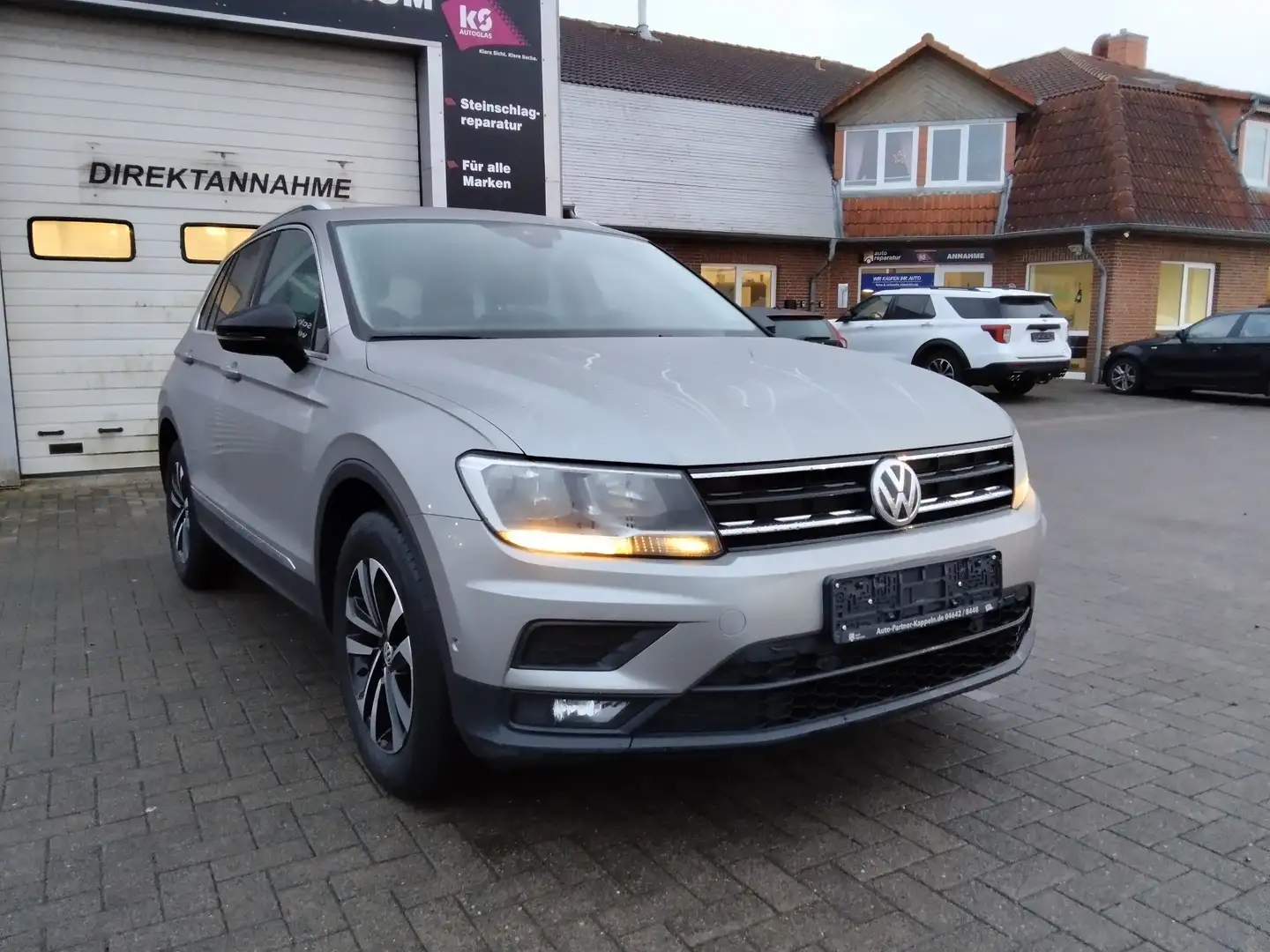 Volkswagen Tiguan 1.5 TSI ACT IQ.DRIVE/SHZG/Infotainment/PDC/ACC Grau - 1