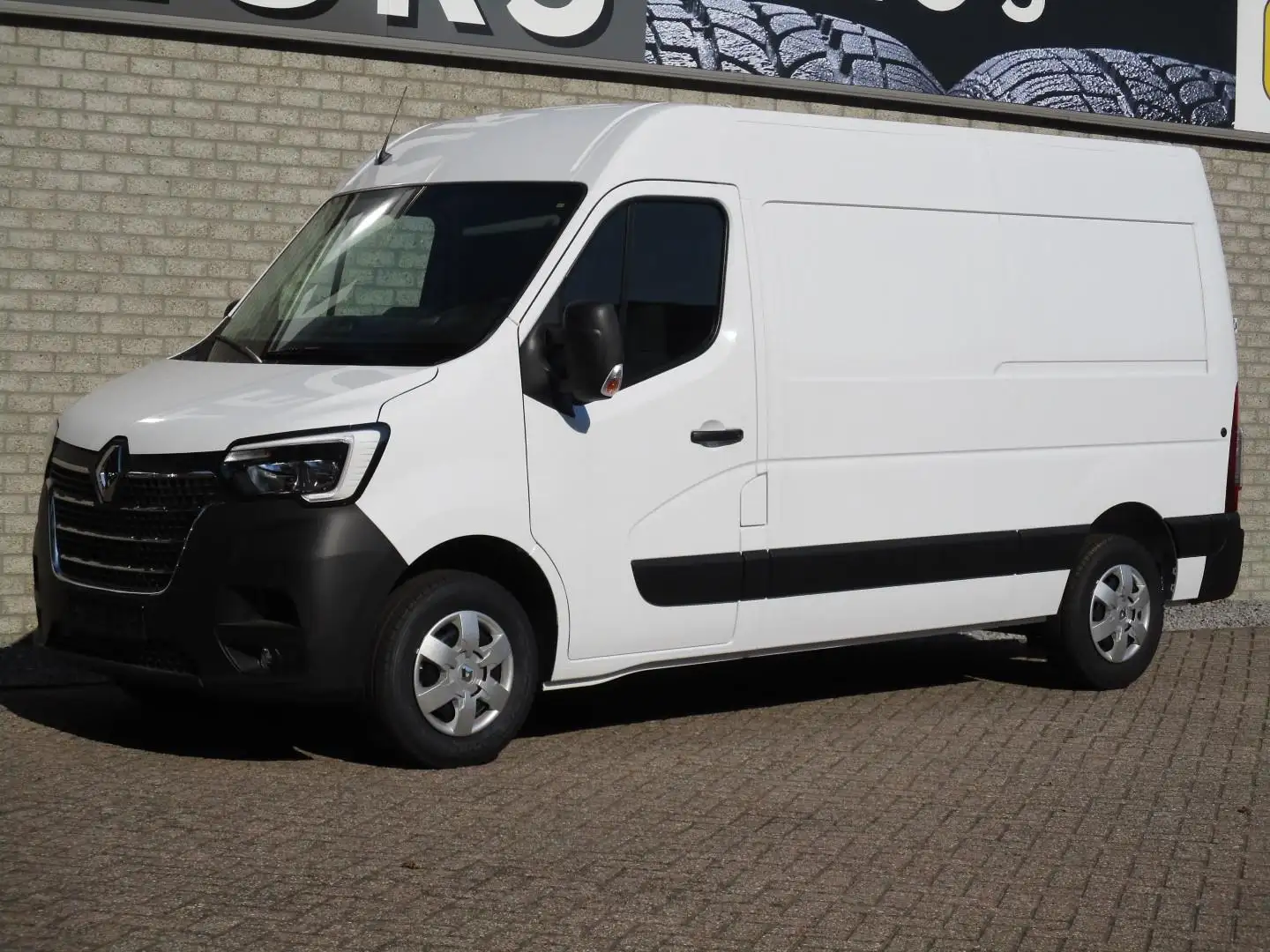 Renault Master Nieuw T35 135Pk L2H2 Navi/Camera/Trekhaak/Pdc Wit - 2