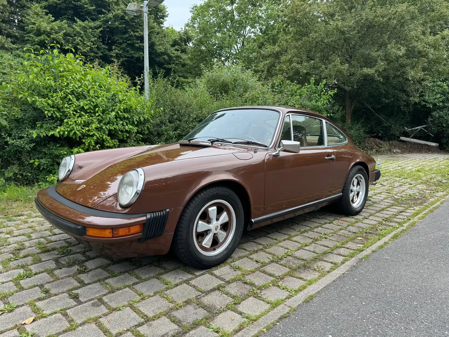 Porsche 911 S Coupé Brown - 1