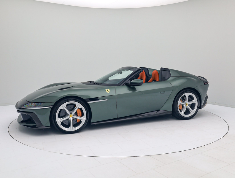 Ferrari 12 Cilindri 12Cilindri Spider - Verde Toscana - FERRARI HAMBUR — photo 14