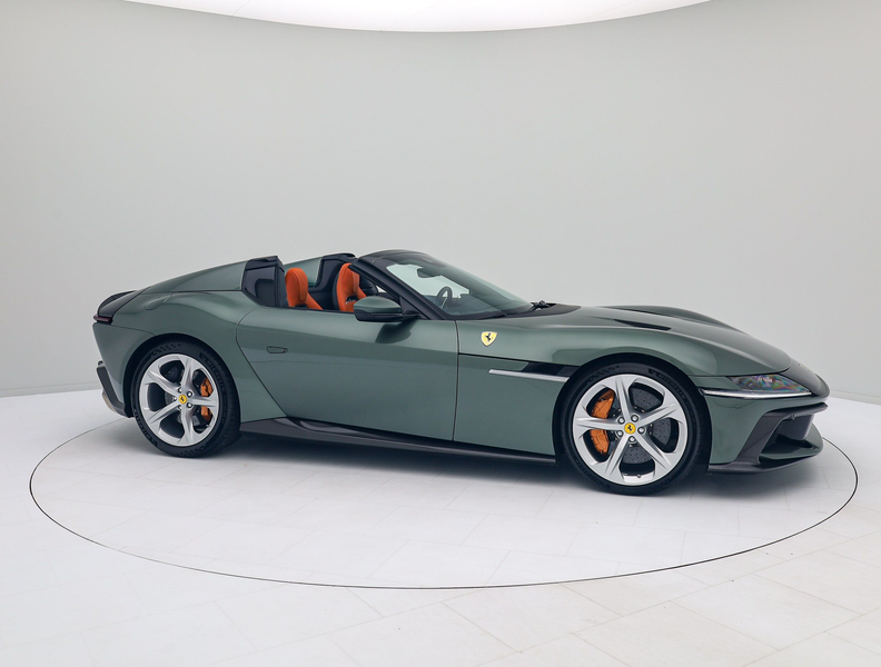 Ferrari 12 Cilindri 12Cilindri Spider - Verde Toscana - FERRARI HAMBUR — photo 6