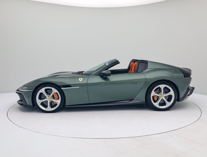 Ferrari 12 Cilindri 12Cilindri Spider - Verde Toscana - FERRARI HAMBUR — photo 13