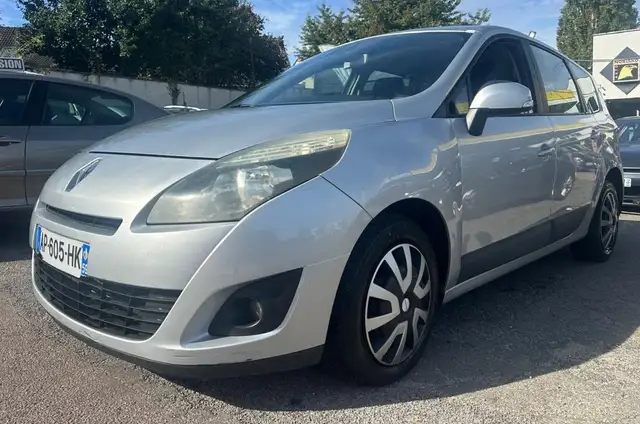 Renault Grand Scenic Scénic 1.9 dCi 131 cv 5pkace