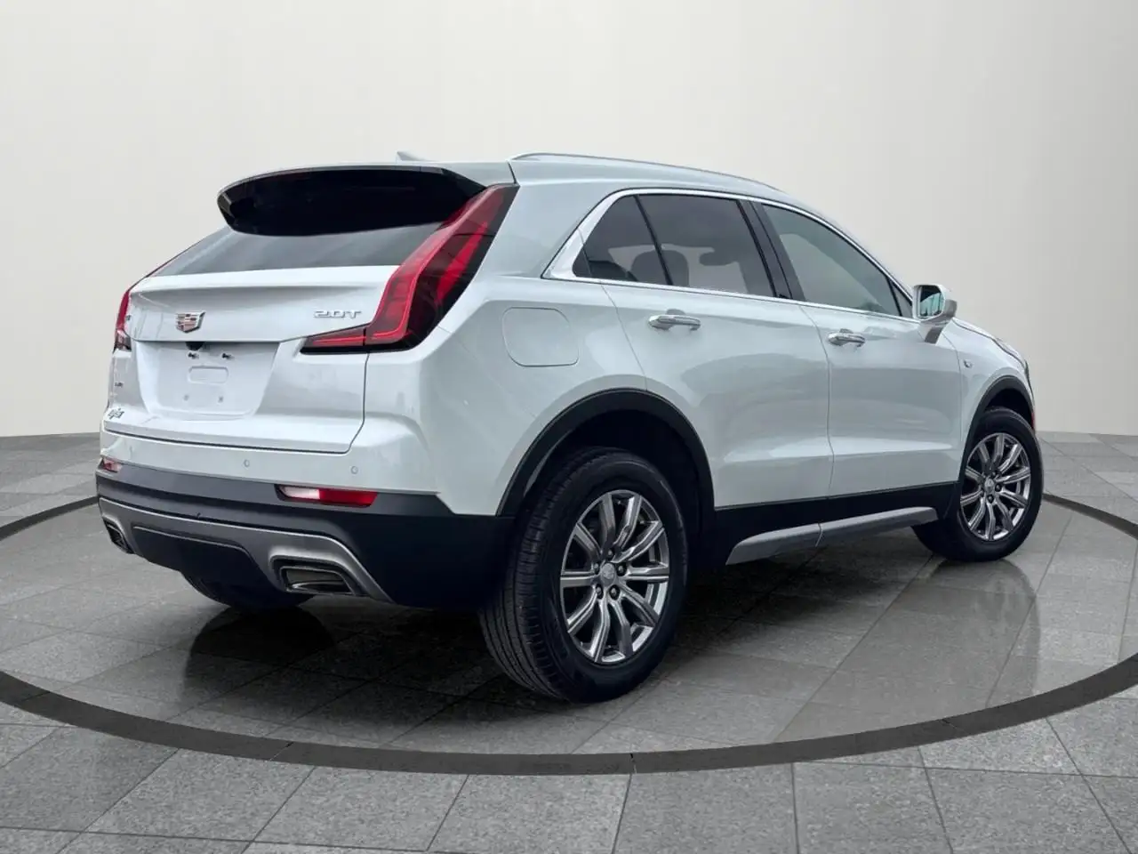 Cadillac XT4 снимка Cadillac XT4