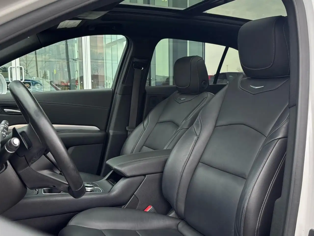Cadillac XT4 снимка Cadillac XT4