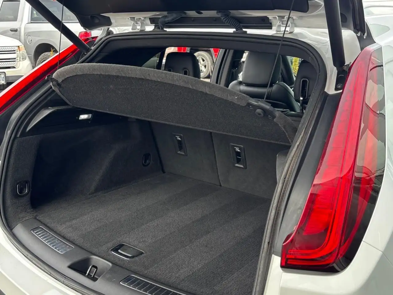 Cadillac XT4 снимка Cadillac XT4