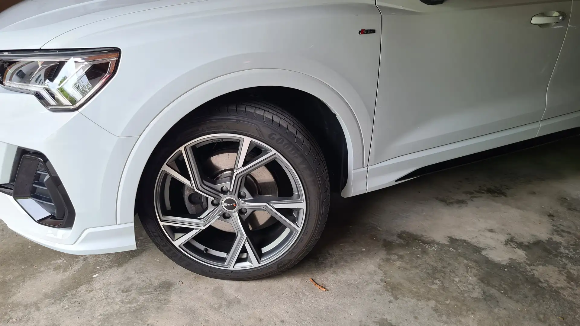 Audi Q3 40 TFSI quattro S line Weiß - 1