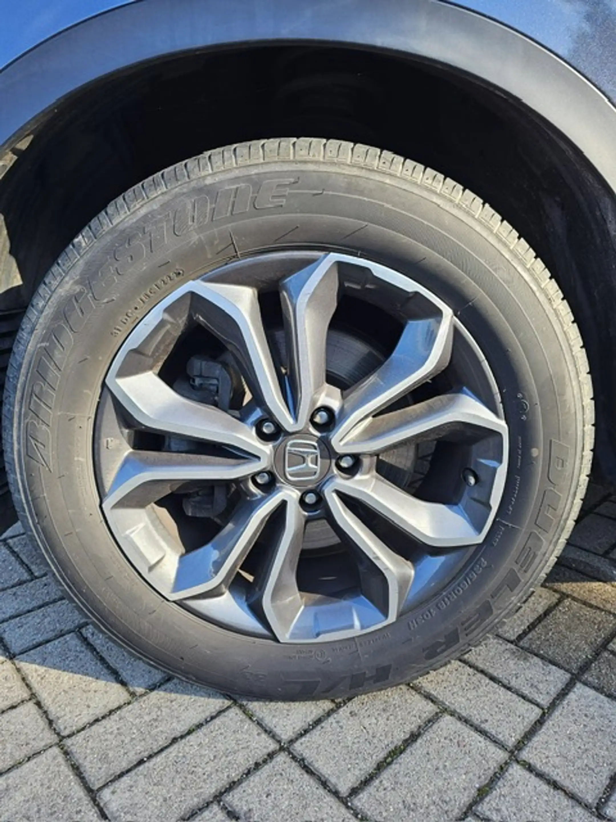 Honda CR-V e:HEV 2.0 i-MMD Hybrid 4WD Executive — photo 15