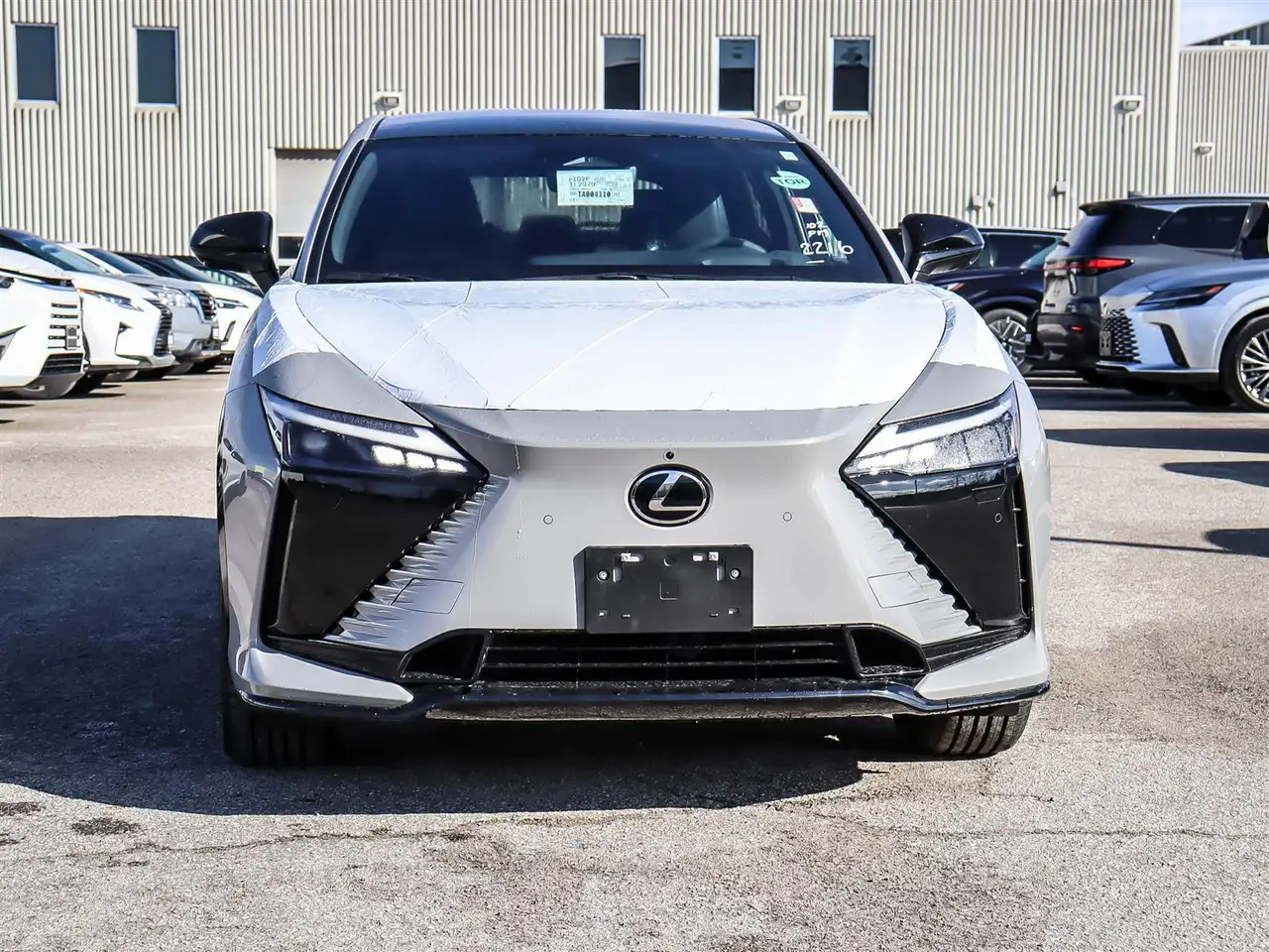 Lexus RZ снимка Lexus RZ