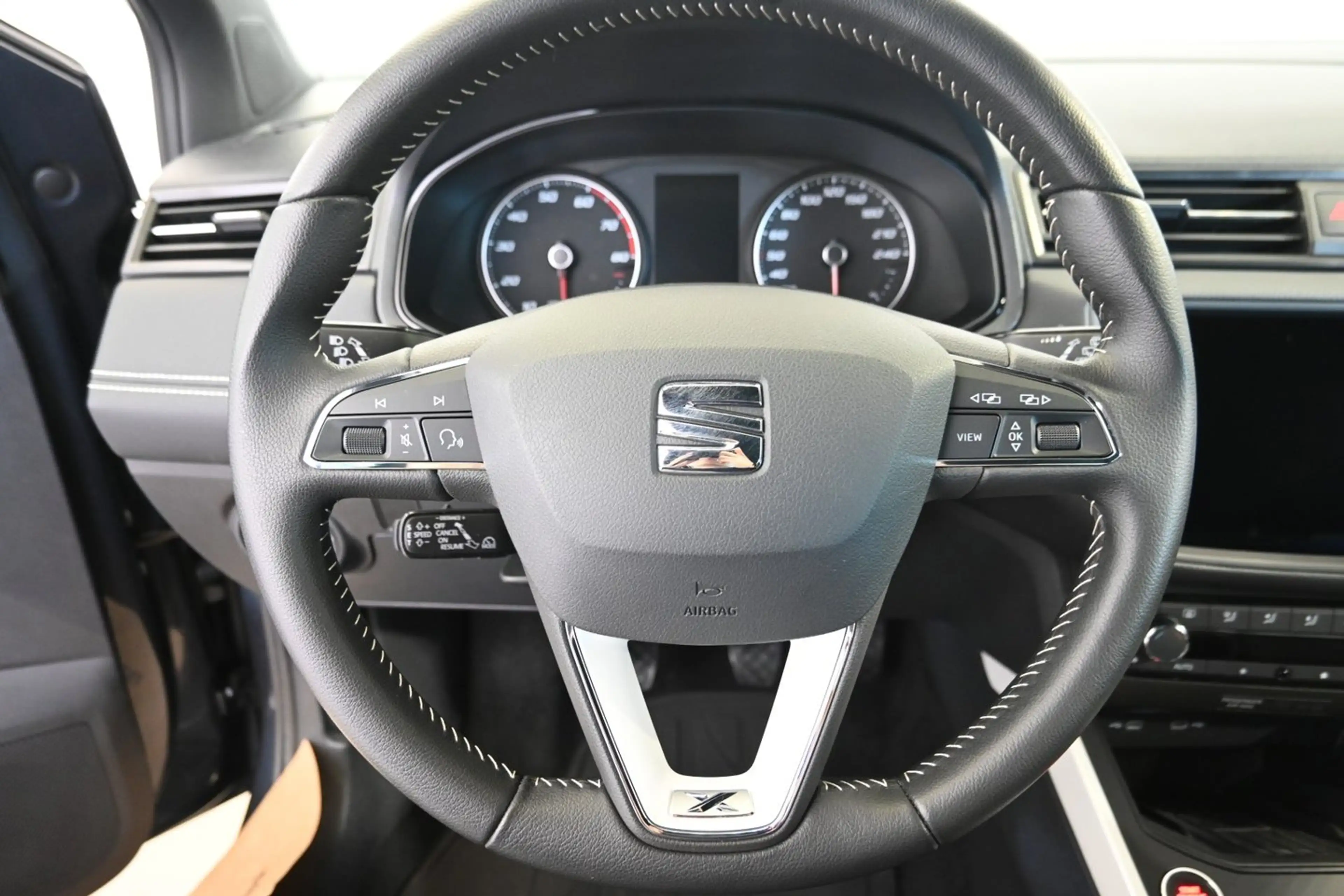 SEAT Arona Xcellence EcoTSI — photo 4