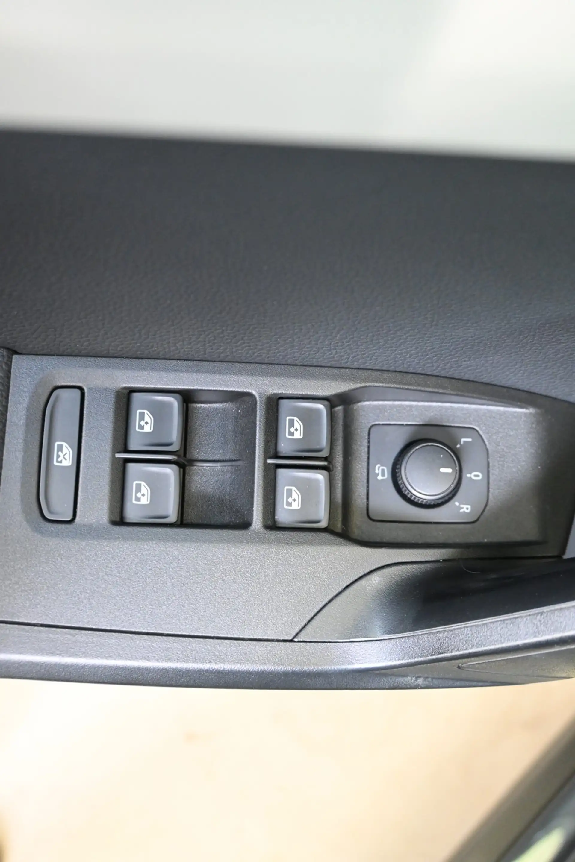 SEAT Arona Xcellence EcoTSI — photo 7