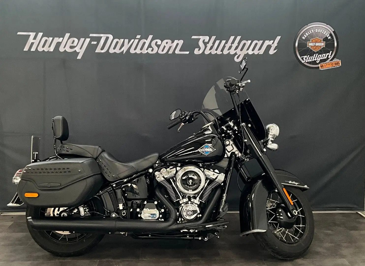 Harley-Davidson Softail Heritage FLHCS Negro - 1