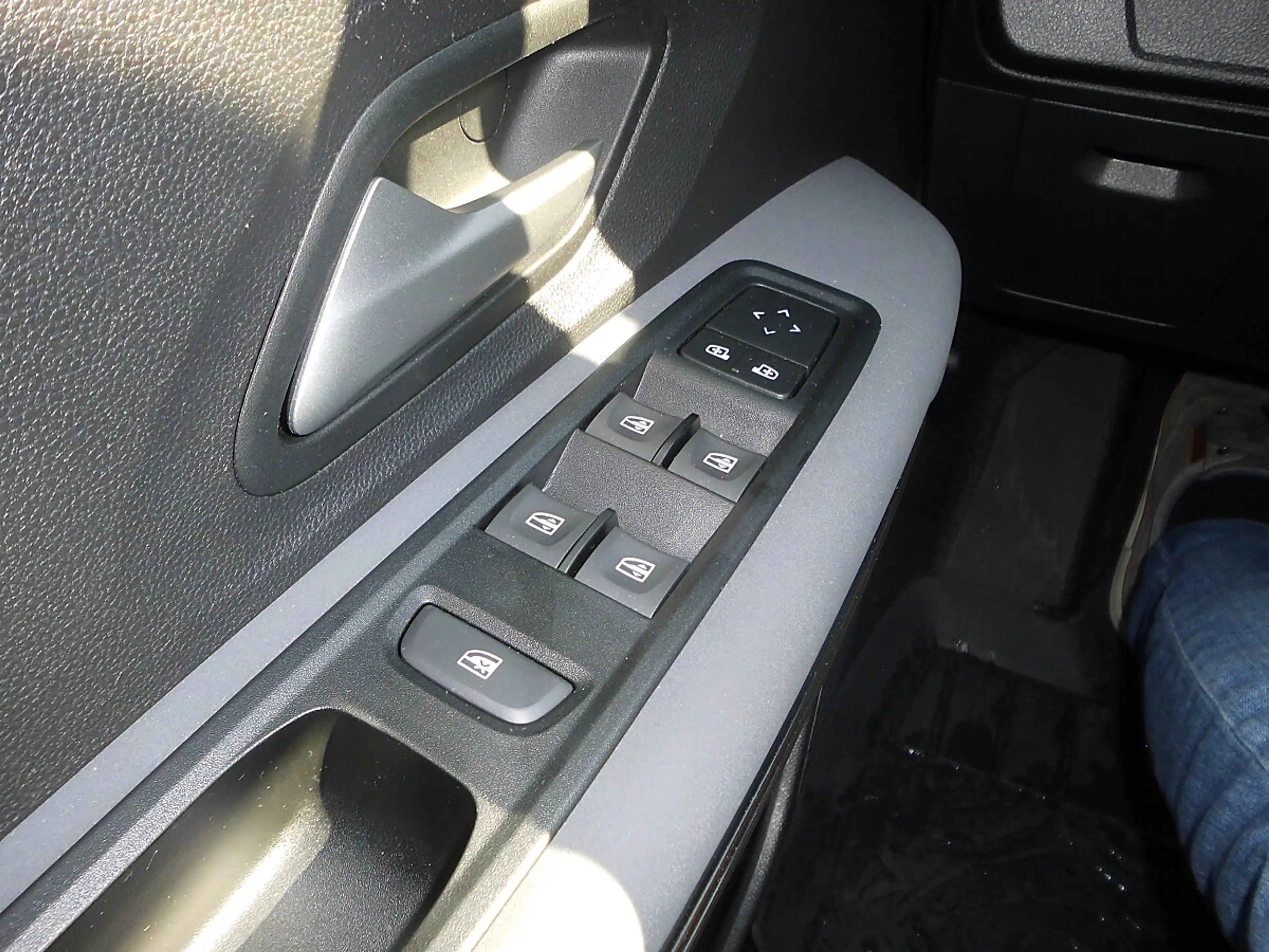 Dacia Jogger Extreme+ TCe 110 — photo 12