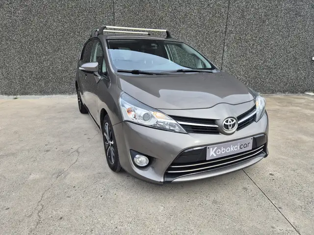 Toyota Verso 1.6 D-4D Comfort//CAMERA//GPS/GARANTIE 12M
