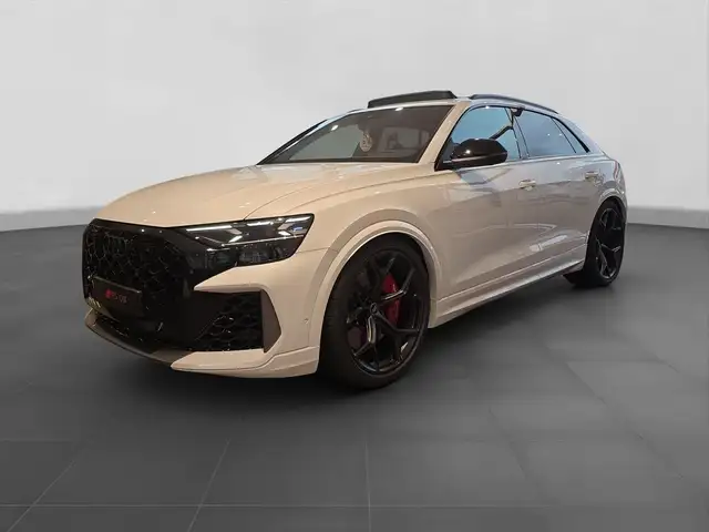 Audi RS Q8 view 2