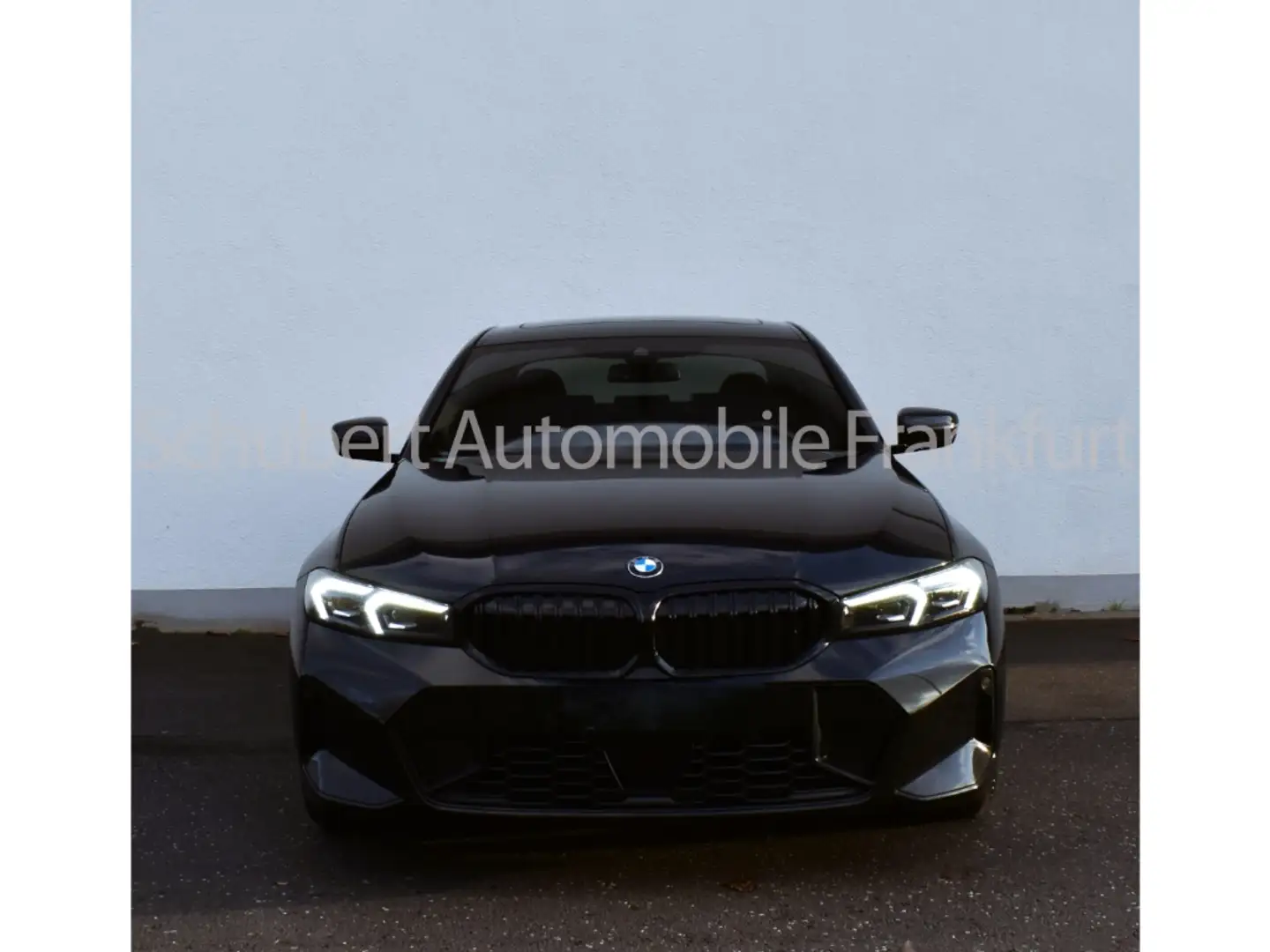 BMW 320 d xDrive M Sport HeadUp ShadowLine Pano Key Schwarz - 2