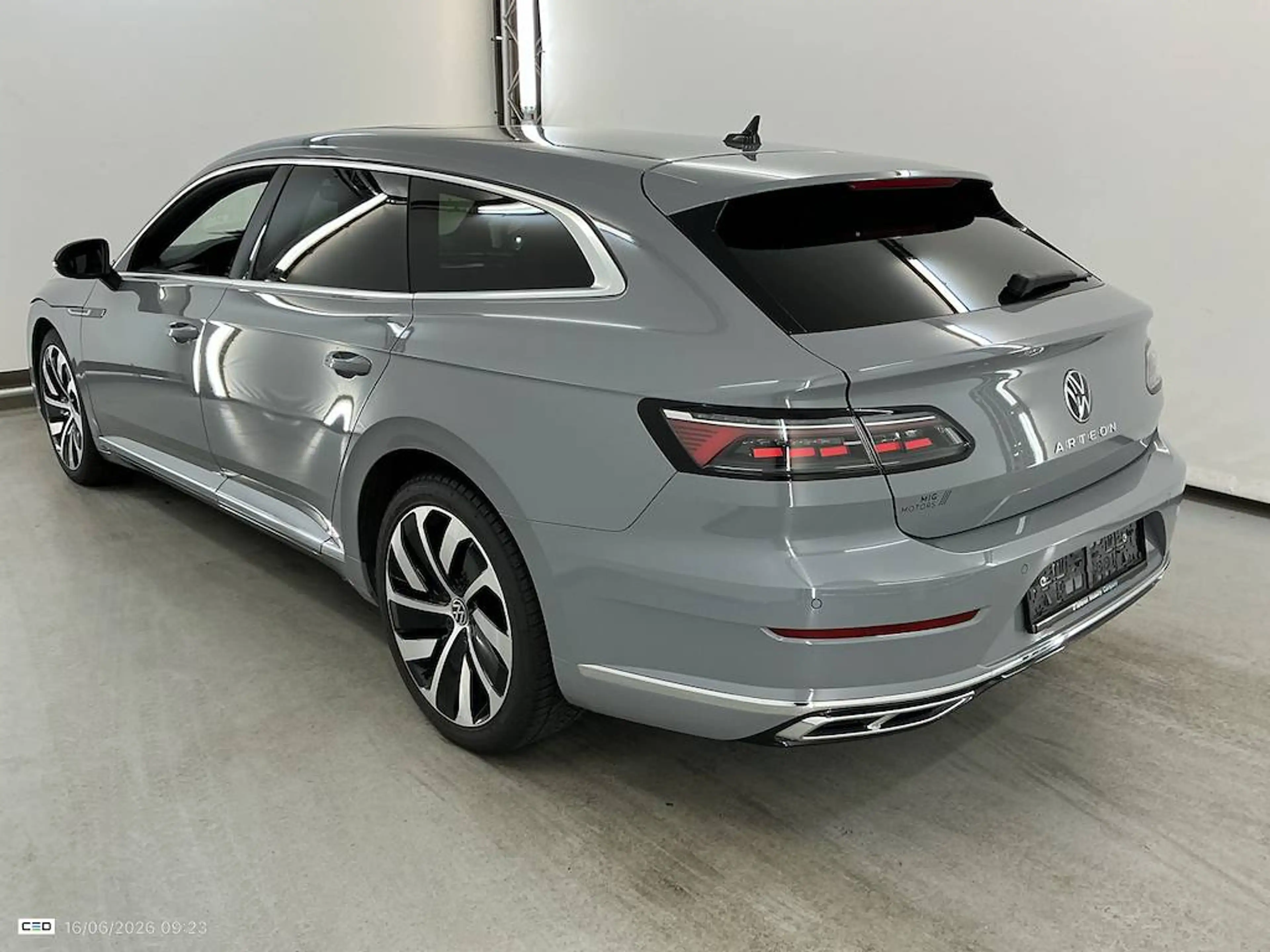 Volkswagen Arteon Shooting Brake 2.0TDi R-Line DSG *PANO-H&K-CAMERA-NAVI-ATTELAGE* — photo 6