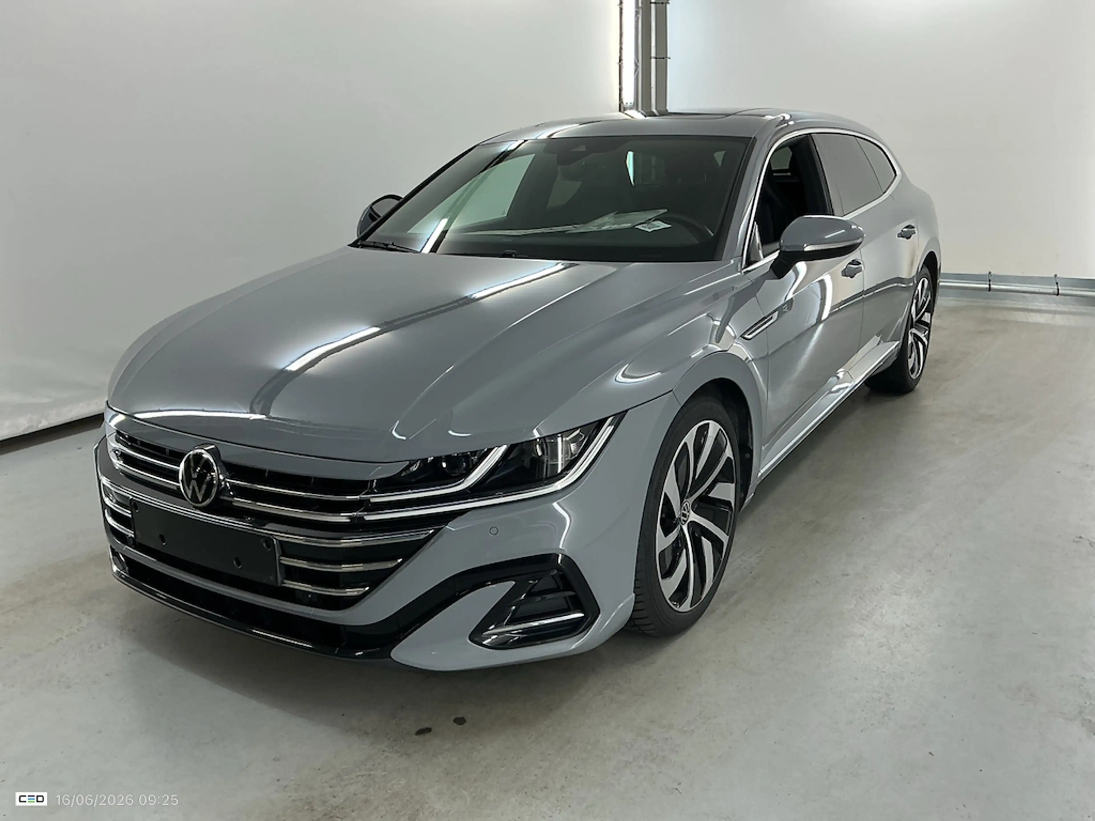 Volkswagen Arteon Shooting Brake 2.0TDi R-Line DSG *PANO-H&K-CAMERA-NAVI-ATTELAGE* — photo 2