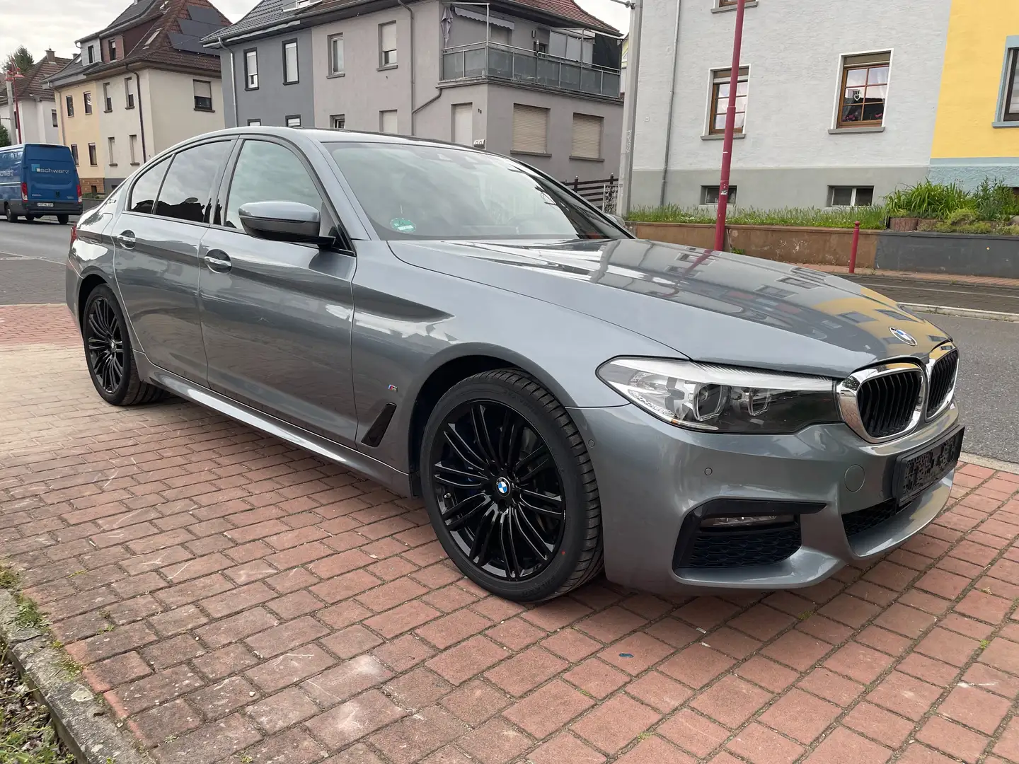 BMW 530 530 e M Sport Gris - 1