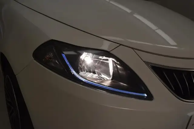 Lancia Ypsilon view 17