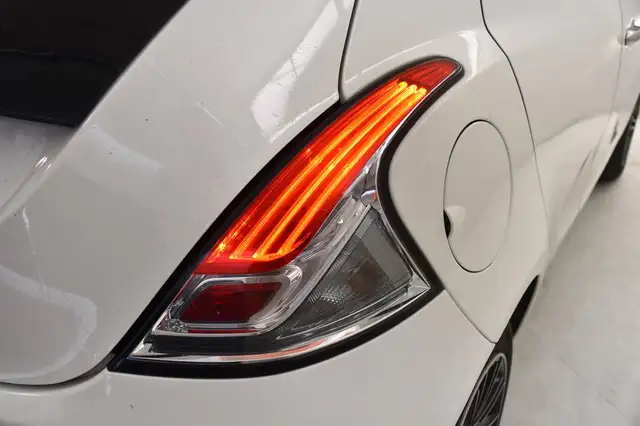 Lancia Ypsilon view 16